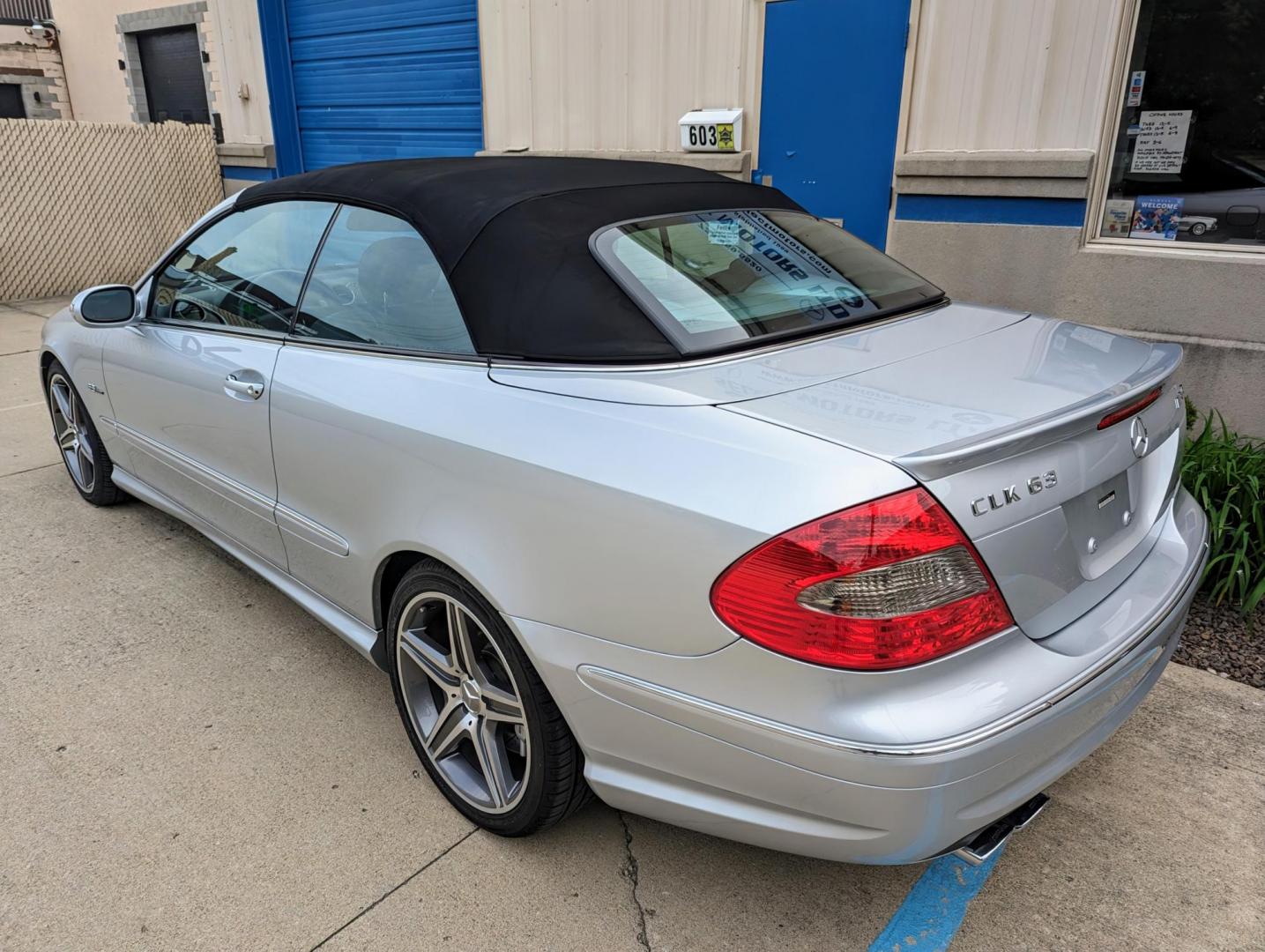 2007 Silver Metallic /Black Leather Mercedes-Benz CLK-Class (WDBTK77G47T) with an 6.2L V8 F DOHC 32V engine, Automatic transmission, located at 603 Amelia Street, Plymouth, MI, 48170, (734) 459-5520, 42.378841, -83.464546 - Vehicles shown by appointment - Please call ahead - 734-459-5520, text 734-658-4573 or contact us via our web site at: http://www.selectmotors.com for complete Inventory, Photos, Videos and FREE Carfax Reports. 2007 Mercedes CLK63 Cabriolet, Iridium Silver Metallic with Black Leather interior, 51 - Photo#3