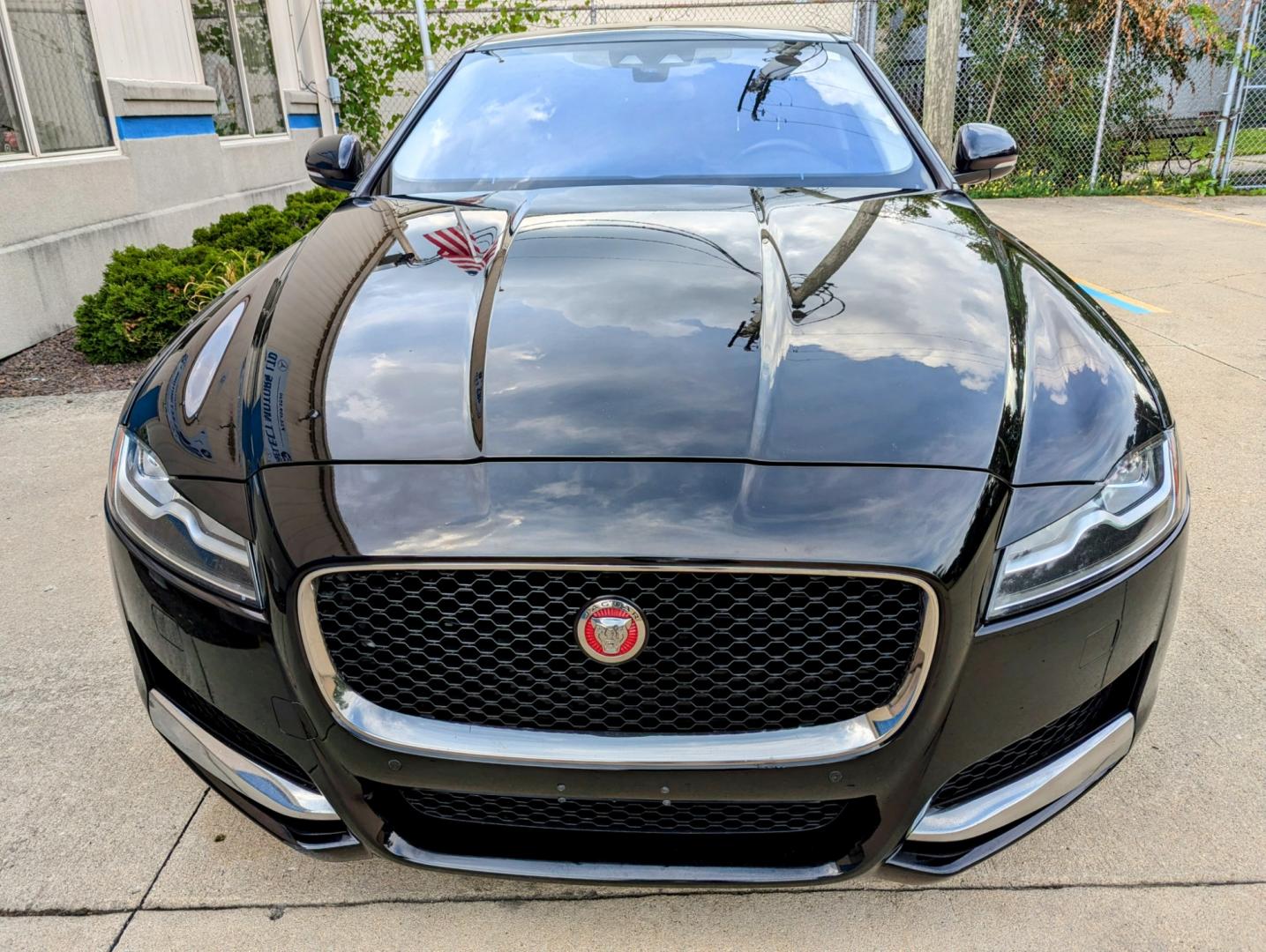 2017 Black Metallic /Black Leather Jaguar XF-Series (SAJBK4BN9HC) with an 2.0L I4 F DOHC 16V engine, Automatic transmission, located at 603 Amelia Street, Plymouth, MI, 48170, (734) 459-5520, 42.378841, -83.464546 - Photo#3