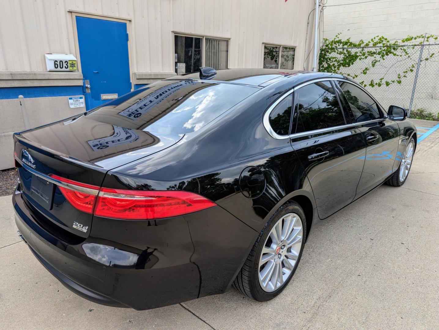 2017 Black Metallic /Black Leather Jaguar XF-Series (SAJBK4BN9HC) with an 2.0L I4 F DOHC 16V engine, Automatic transmission, located at 603 Amelia Street, Plymouth, MI, 48170, (734) 459-5520, 42.378841, -83.464546 - Photo#11