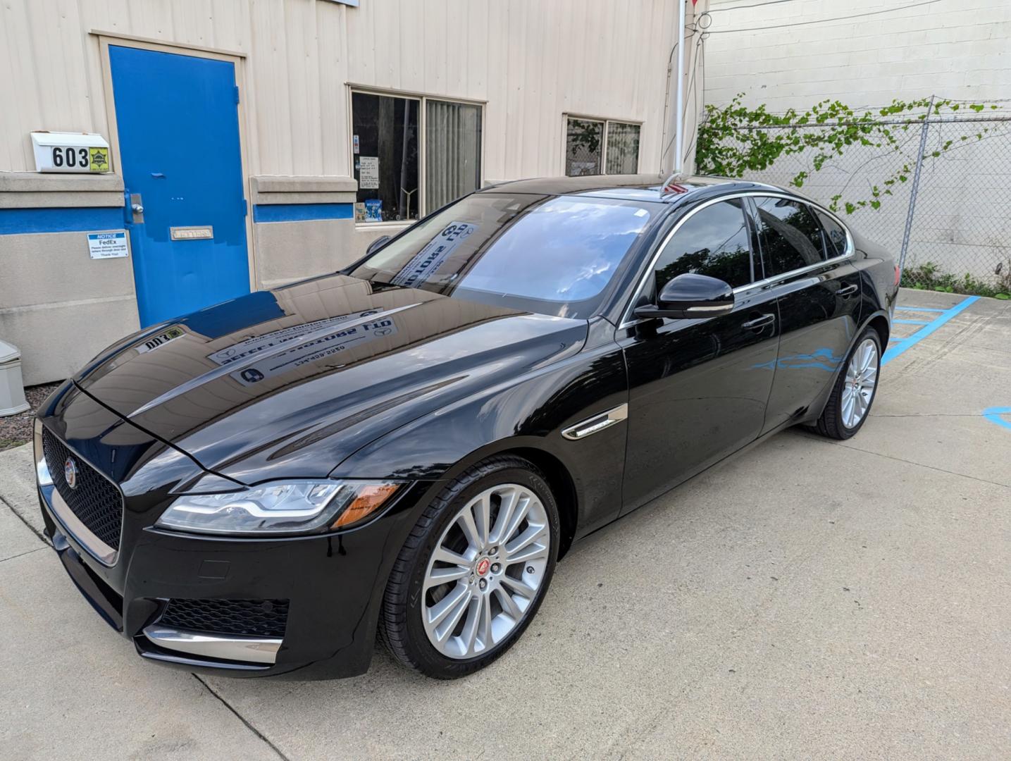 2017 Black Metallic /Black Leather Jaguar XF-Series (SAJBK4BN9HC) with an 2.0L I4 F DOHC 16V engine, Automatic transmission, located at 603 Amelia Street, Plymouth, MI, 48170, (734) 459-5520, 42.378841, -83.464546 - Photo#0