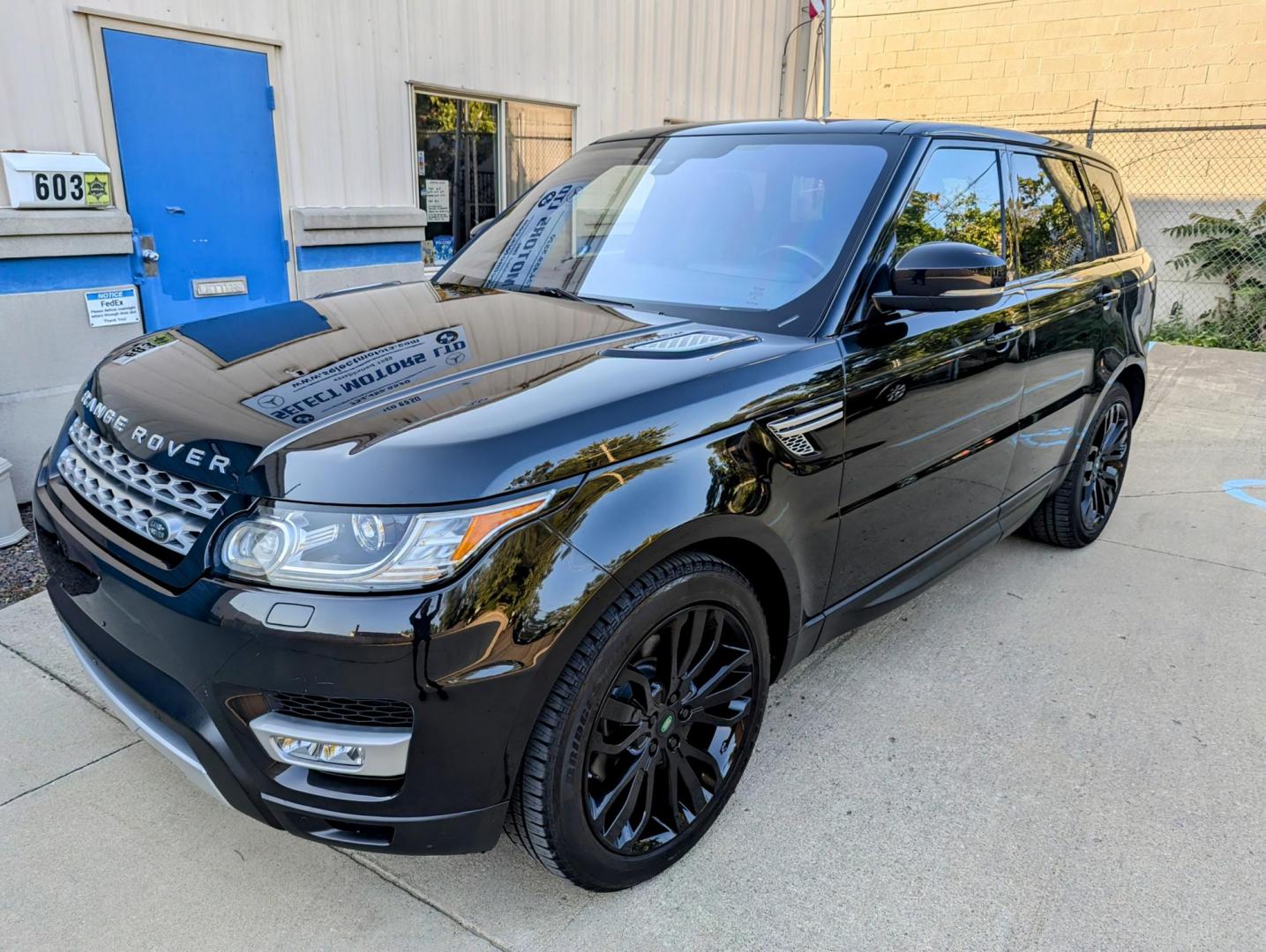 2016 Black Metallic /Black Leather Land Rover Range Rover Sport HSE (SALWR2VF5GA) with an 3.0L V6 24V DOHC SUPERCHARGED engine, 8A transmission, located at 603 Amelia Street, Plymouth, MI, 48170, (734) 459-5520, 42.378841, -83.464546 - Vehicles shown by appointment - Please call ahead - 734-459-5520, text 734-658-4573 or contact us via our web site at: http://www.selectmotors.com for complete Inventory, Photos, Videos and FREE Carfax Reports. 2016 Range Rover Sport HSE, Santorini Black Metallic, black leather interior, 71K mi - Photo#0