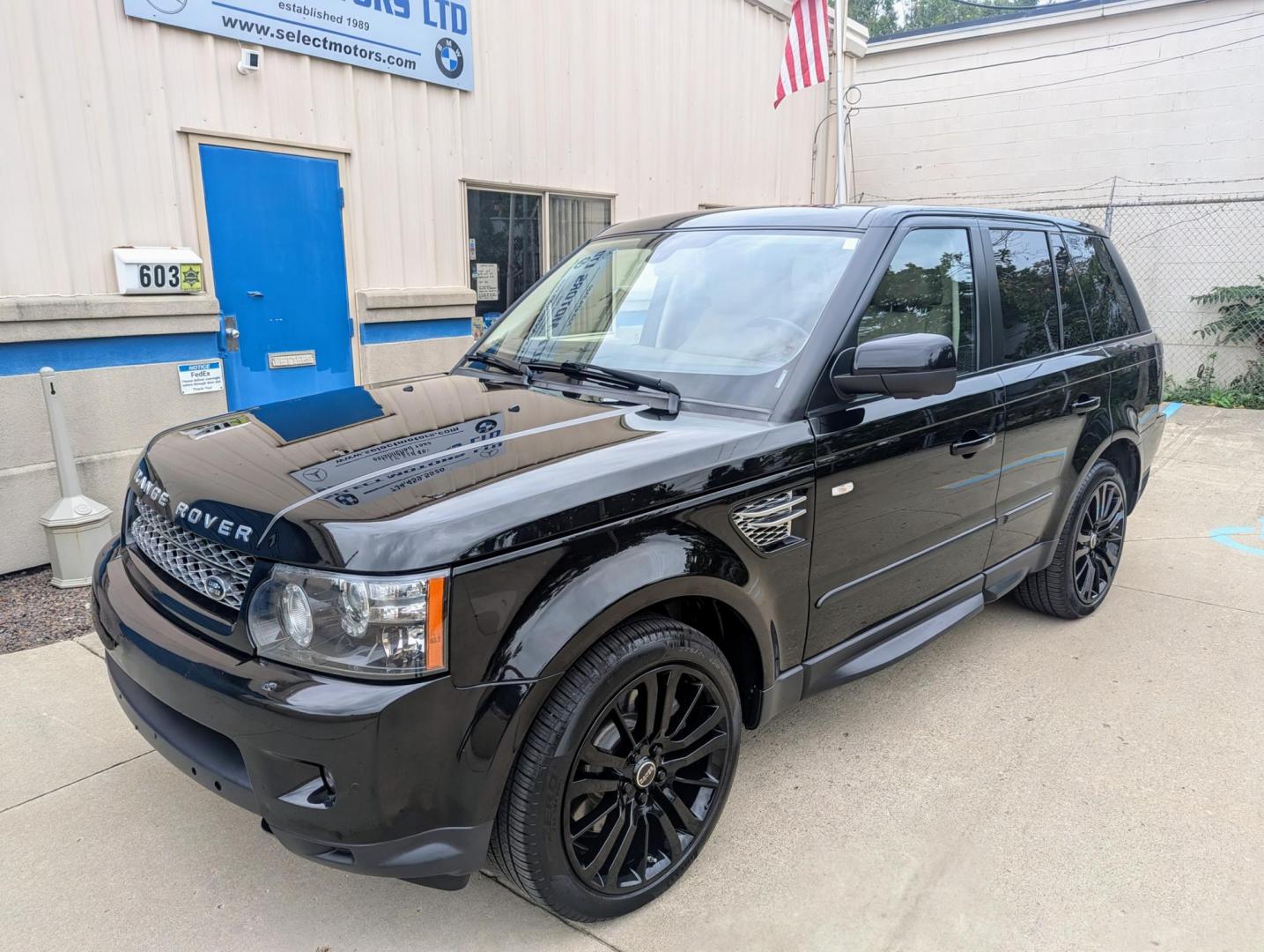 2012 Black Metallic /Almond Leather Land Rover Range Rover Sport HSE (SALSK2D45CA) with an 4.4L V8 DOHC 32V engine, 6-Speed Automatic transmission, located at 603 Amelia Street, Plymouth, MI, 48170, (734) 459-5520, 42.378841, -83.464546 - Vehicles shown by appointment - Please call ahead - 734-459-5520, text 734-658-4573 or contact us via our web site at: http://www.selectmotors.com for complete Inventory, Photos, Videos and FREE Carfax Reports. 2012 Land Rover Range Rover Sport HSE Luxury, Santorini Black Metallic with Almond pre - Photo#0