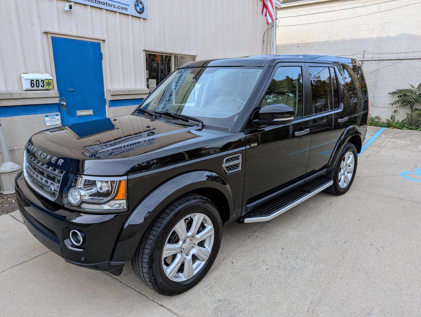 2015 Black /Tan Leather Land Rover LR4 HSE (SALAG2V6XFA) with an 3.0L V6 DOHV 24V engine, 6-Speed Automatic transmission, located at 603 Amelia Street, Plymouth, MI, 48170, (734) 459-5520, 42.378841, -83.464546 - Vehicles shown by appointment - Please call ahead - 734-459-5520, text 734-658-4573 or contact us via our web site at: http://www.selectmotors.com for complete Inventory, Photos, Videos and FREE Carfax Reports. 2015 Land River LR4 HSE, Black with tan leather interior, 108K miles, one owner since - Photo#0