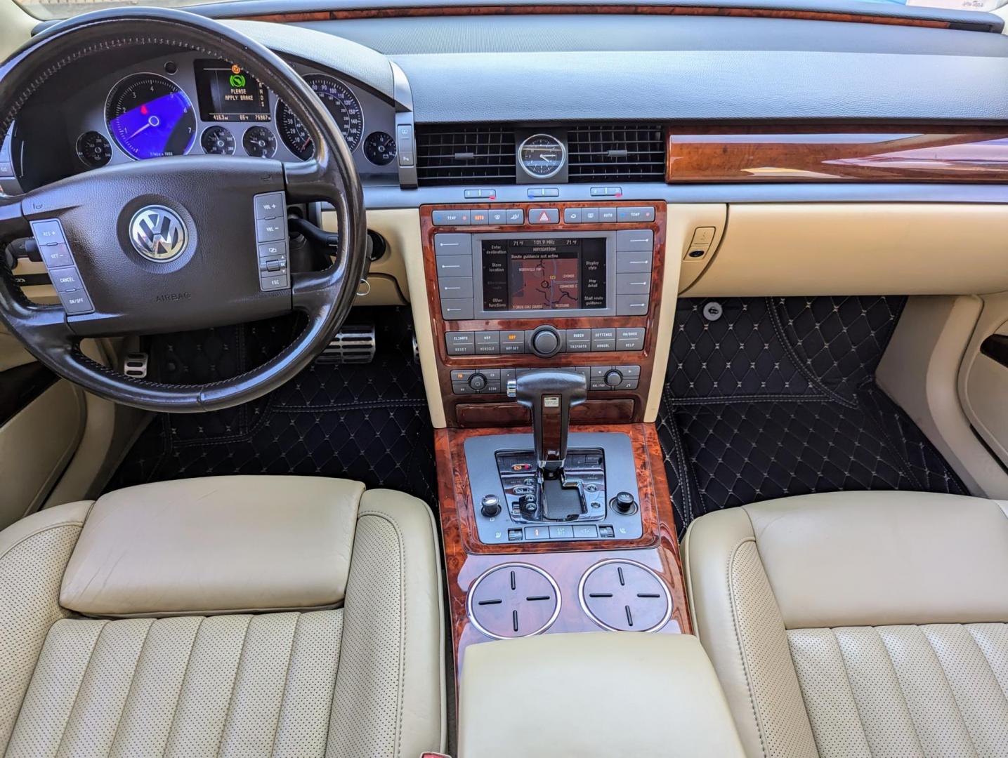 2004 Black /Beige Leather Volkswagen Phaeton W12 (WVWAH63D748) with an 6.0L W12 DOHC 48V engine, 5-Speed Automatic Overdrive transmission, located at 603 Amelia Street, Plymouth, MI, 48170, (734) 459-5520, 42.378841, -83.464546 - Photo#8