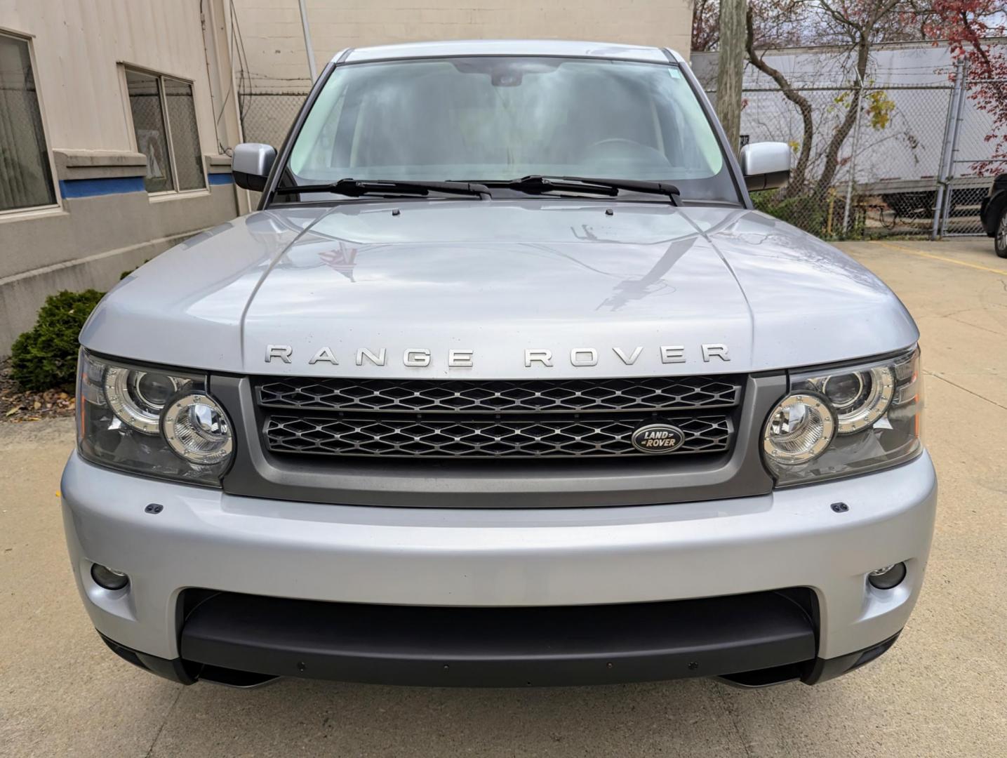 2011 Silver Metallic /Black Leather Land Rover Range Rover Sport HSE (SALSF2D41BA) with an 4.4L V8 DOHC 32V engine, 6-Speed Automatic transmission, located at 603 Amelia Street, Plymouth, MI, 48170, (734) 459-5520, 42.378841, -83.464546 - Vehicles shown by appointment - Please call ahead - 734-459-5520, text 734-658-4573 or contact us via our web site at: http://www.selectmotors.com for complete Inventory, Photos, Videos and FREE Carfax Reports. 2011 Land Rover Range Rover Sport HSE, Silver Metallic with black leather interior, - Photo#2