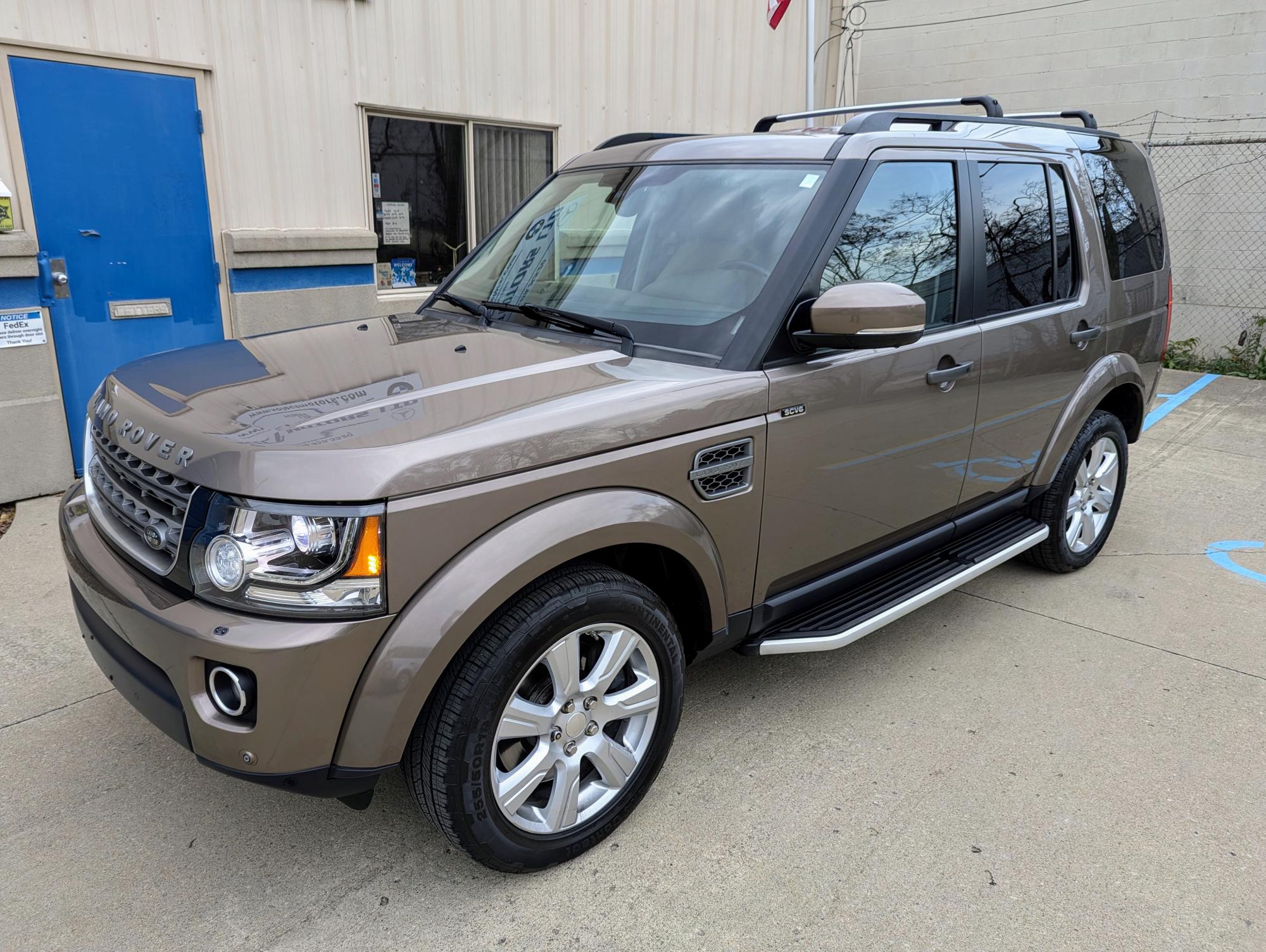 photo of 2015 Land Rover LR4 HSE