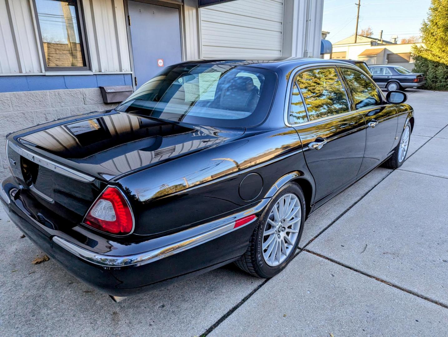 2006 Black /Black Leather Jaguar XJ-Series XJ8 L (SAJWA79B86S) with an 4.2L V8 DOHC 32V engine, 6-Speed Automatic Overdrive transmission, located at 603 Amelia Street, Plymouth, MI, 48170, (734) 459-5520, 42.378841, -83.464546 - Vehicles shown by appointment - Please call ahead - 734-459-5520, text 734-658-4573 or contact us via our web site at: http://www.selectmotors.com for complete Inventory, Photos, Videos and FREE Carfax Reports. 2006 Jaguar XJ8-L, Black with black leather interior, 126K miles, same owner since 200 - Photo#14