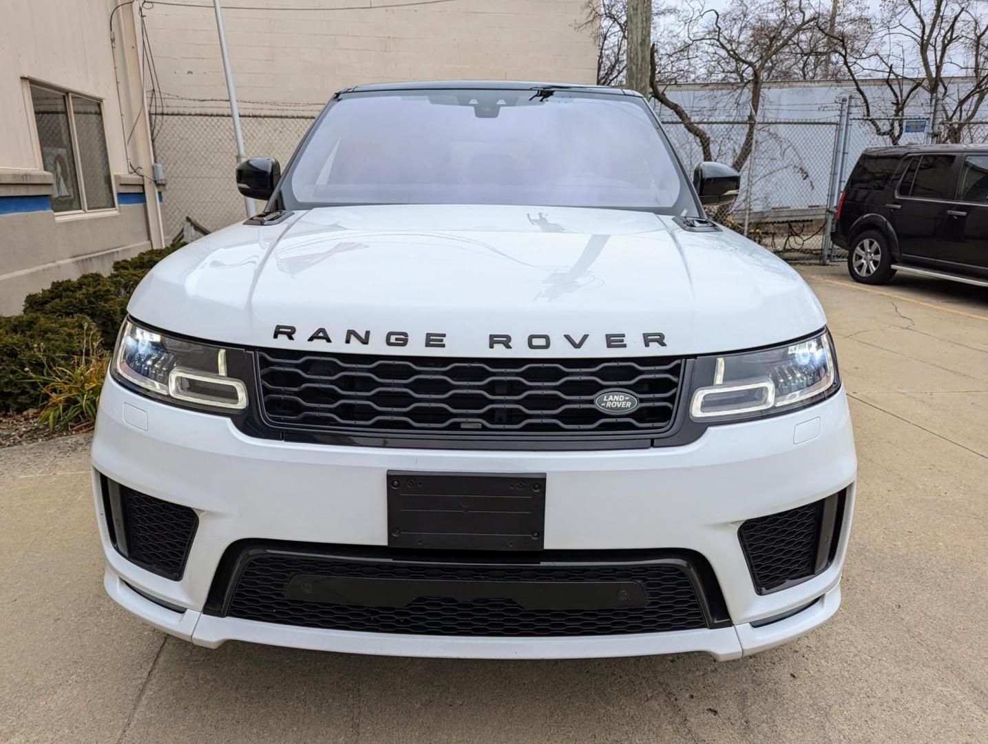 2018 White /Black Leather Land Rover Range Rover Sport HSE Dynamic (SALWV2SV3JA) with an 3.0L V6 24V DOHC SUPERCHARGED engine, 8A transmission, located at 603 Amelia Street, Plymouth, MI, 48170, (734) 459-5520, 42.378841, -83.464546 - Photo#1