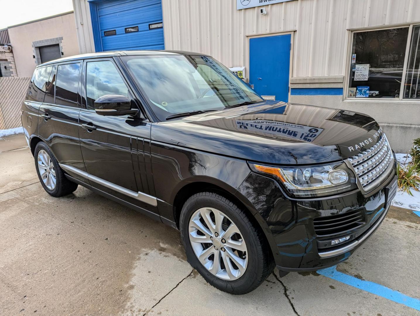 2014 Black /Black Land Rover Range Rover 3.0L V6 Supercharged HSE (SALGS2WF7EA) with an 3.0L V6 DOHC 24V SUPERCHARGED FFV engine, 8-Speed Automatic transmission, located at 603 Amelia Street, Plymouth, MI, 48170, (734) 459-5520, 42.378841, -83.464546 - Vehicles shown by appointment - Please call ahead - 734-459-5520, text 734-658-4573 or contact us via our web site at: http://www.selectmotors.com for complete Inventory, Photos, Videos and FREE Carfax Reports. 2014 Land Rover Range Rover HSE, Santorini Black with black & ivory interior, V6 Super - Photo#14