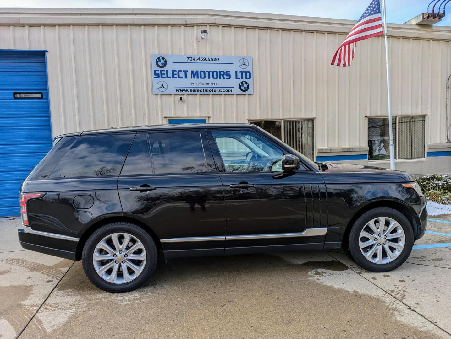 2014 Black /Black Land Rover Range Rover 3.0L V6 Supercharged HSE (SALGS2WF7EA) with an 3.0L V6 DOHC 24V SUPERCHARGED FFV engine, 8-Speed Automatic transmission, located at 603 Amelia Street, Plymouth, MI, 48170, (734) 459-5520, 42.378841, -83.464546 - Vehicles shown by appointment - Please call ahead - 734-459-5520, text 734-658-4573 or contact us via our web site at: http://www.selectmotors.com for complete Inventory, Photos, Videos and FREE Carfax Reports. 2014 Land Rover Range Rover HSE, Santorini Black with black & ivory interior, V6 Super - Photo#16