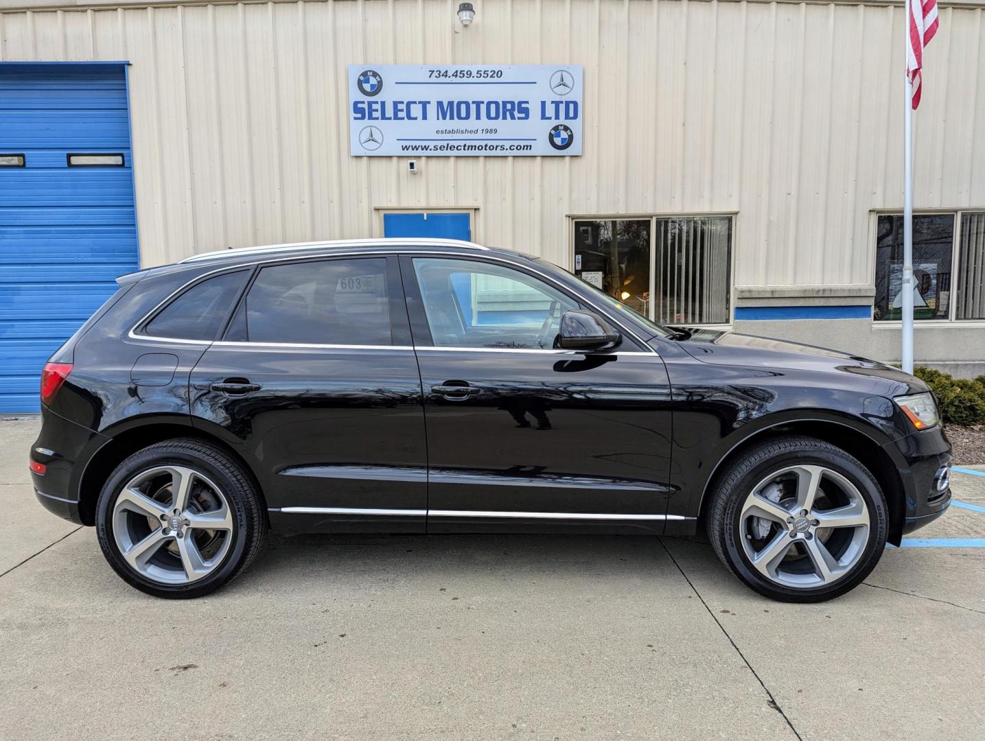 2014 Black /Black Leather Audi Q5 TDI (WA1CMAFP1EA) with an 3.0L V6 DOHC 24V DIESEL engine, 6-Speed Automatic transmission, located at 603 Amelia Street, Plymouth, MI, 48170, (734) 459-5520, 42.378841, -83.464546 - Vehicles shown by appointment - Please call ahead - 734-459-5520, text 734-658-4573 or contact us via our web site at: http://www.selectmotors.com for complete Inventory, Photos, Videos and FREE Carfax Reports. 2014 Audi Q5 Quattro TDI Premium Plus, Brilliant Black with black leather interior, - Photo#10