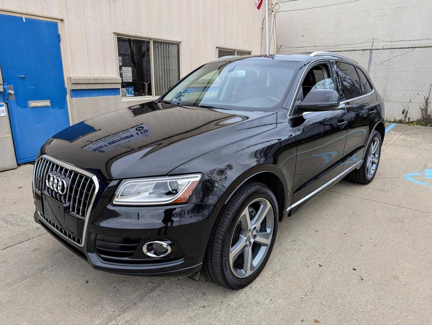 2014 Black /Black Leather Audi Q5 TDI (WA1CMAFP1EA) with an 3.0L V6 DOHC 24V DIESEL engine, 6-Speed Automatic transmission, located at 603 Amelia Street, Plymouth, MI, 48170, (734) 459-5520, 42.378841, -83.464546 - Vehicles shown by appointment - Please call ahead - 734-459-5520, text 734-658-4573 or contact us via our web site at: http://www.selectmotors.com for complete Inventory, Photos, Videos and FREE Carfax Reports. 2014 Audi Q5 Quattro TDI Premium Plus, Brilliant Black with black leather interior, - Photo#0