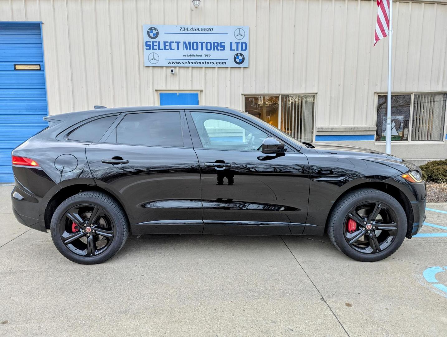 2018 Black /Black Leather Jaguar F-Pace S (SADCM2FVXJA) with an 3.0L V6 DOHC 24V SUPERCHARGED engine, 8A transmission, located at 603 Amelia Street, Plymouth, MI, 48170, (734) 459-5520, 42.378841, -83.464546 - Photo#13