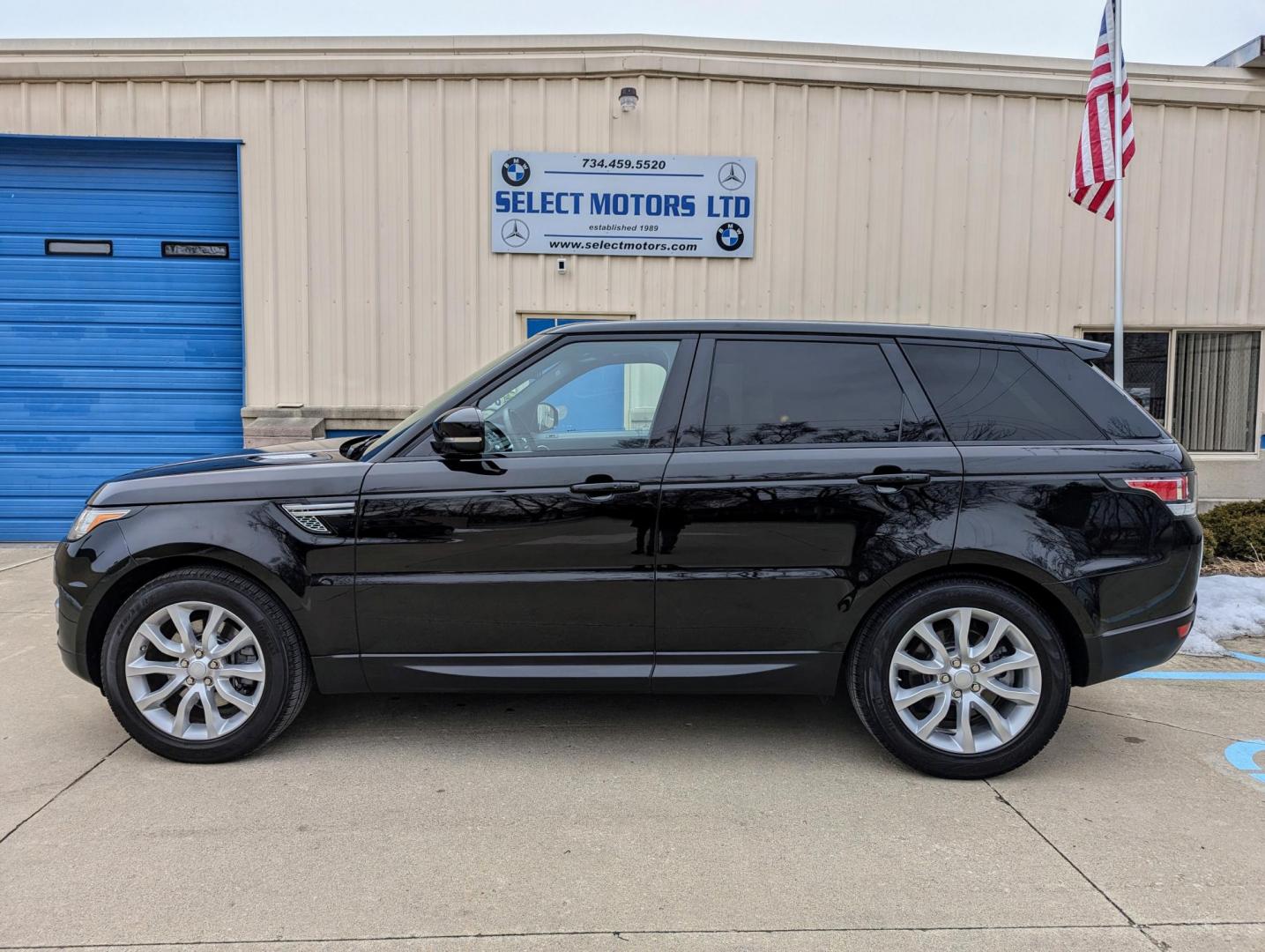 2015 Black /Black Leather Land Rover Range Rover Sport HSE (SALWR2VF3FA) with an 3.0L V6 24V DOHC SUPERCHARGED engine, 8-Speed Automatic transmission, located at 603 Amelia Street, Plymouth, MI, 48170, (734) 459-5520, 42.378841, -83.464546 - Vehicles shown by appointment - Please call ahead - 734-459-5520, text 734-658-4573 or contact us via our web site at: http://www.selectmotors.com for complete Inventory, Photos, Videos and FREE Carfax Reports. 2015 Land Rover Range Rover Sport HSE, Santorini Black Metallic with Black leather int - Photo#1