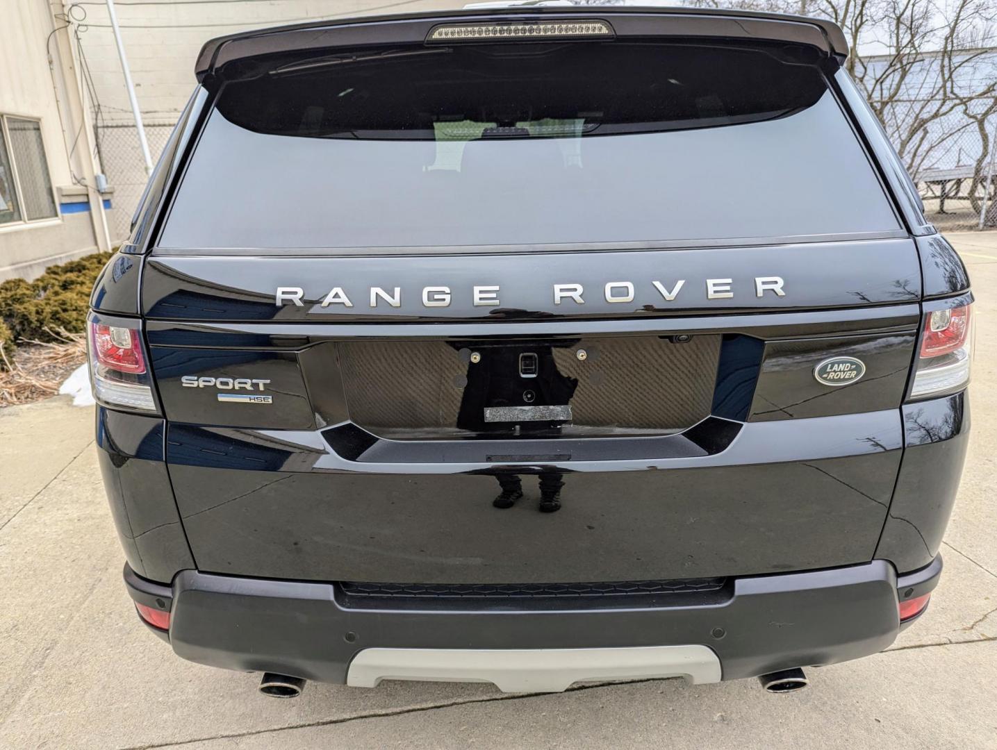 2015 Black /Black Leather Land Rover Range Rover Sport HSE (SALWR2VF3FA) with an 3.0L V6 24V DOHC SUPERCHARGED engine, 8-Speed Automatic transmission, located at 603 Amelia Street, Plymouth, MI, 48170, (734) 459-5520, 42.378841, -83.464546 - Vehicles shown by appointment - Please call ahead - 734-459-5520, text 734-658-4573 or contact us via our web site at: http://www.selectmotors.com for complete Inventory, Photos, Videos and FREE Carfax Reports. 2015 Land Rover Range Rover Sport HSE, Santorini Black Metallic with Black leather int - Photo#13