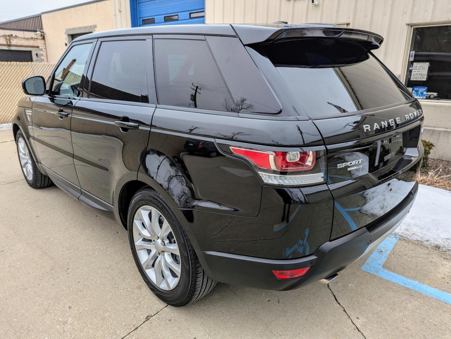 2015 Black /Black Leather Land Rover Range Rover Sport HSE (SALWR2VF3FA) with an 3.0L V6 24V DOHC SUPERCHARGED engine, 8-Speed Automatic transmission, located at 603 Amelia Street, Plymouth, MI, 48170, (734) 459-5520, 42.378841, -83.464546 - Vehicles shown by appointment - Please call ahead - 734-459-5520, text 734-658-4573 or contact us via our web site at: http://www.selectmotors.com for complete Inventory, Photos, Videos and FREE Carfax Reports. 2015 Land Rover Range Rover Sport HSE, Santorini Black Metallic with Black leather int - Photo#3