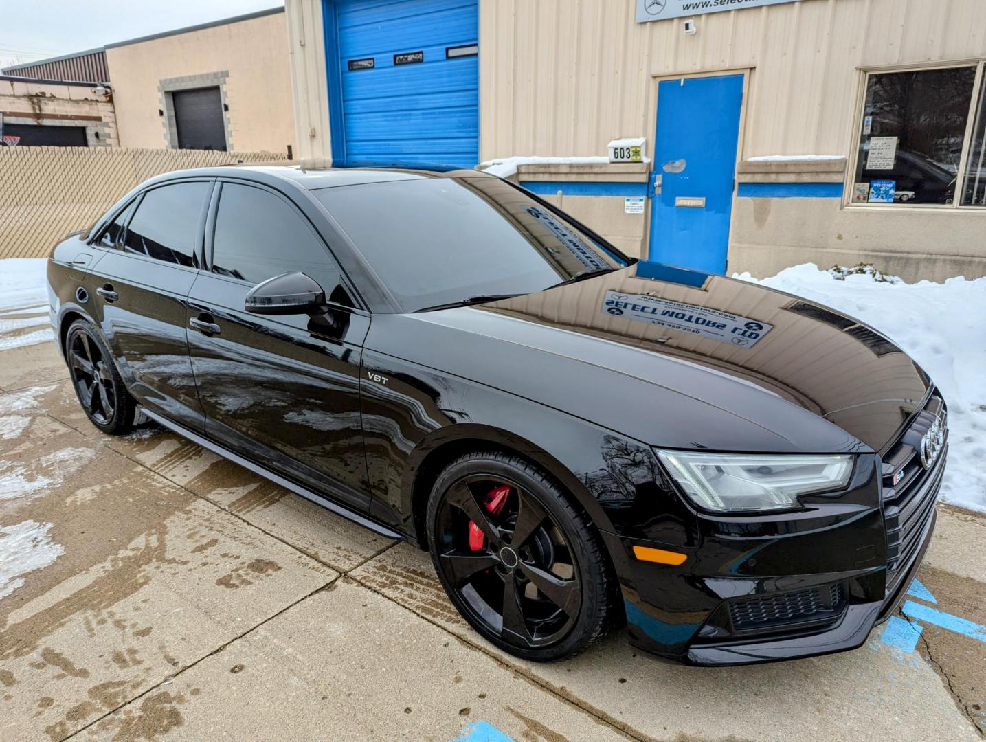 2018 Black /Grey Leather Audi S4 Premium Plus quattro (WAUB4AF49JA) with an 3.0L V6 DOHC 24V engine, 8A transmission, located at 603 Amelia Street, Plymouth, MI, 48170, (734) 459-5520, 42.378841, -83.464546 - Photo#15