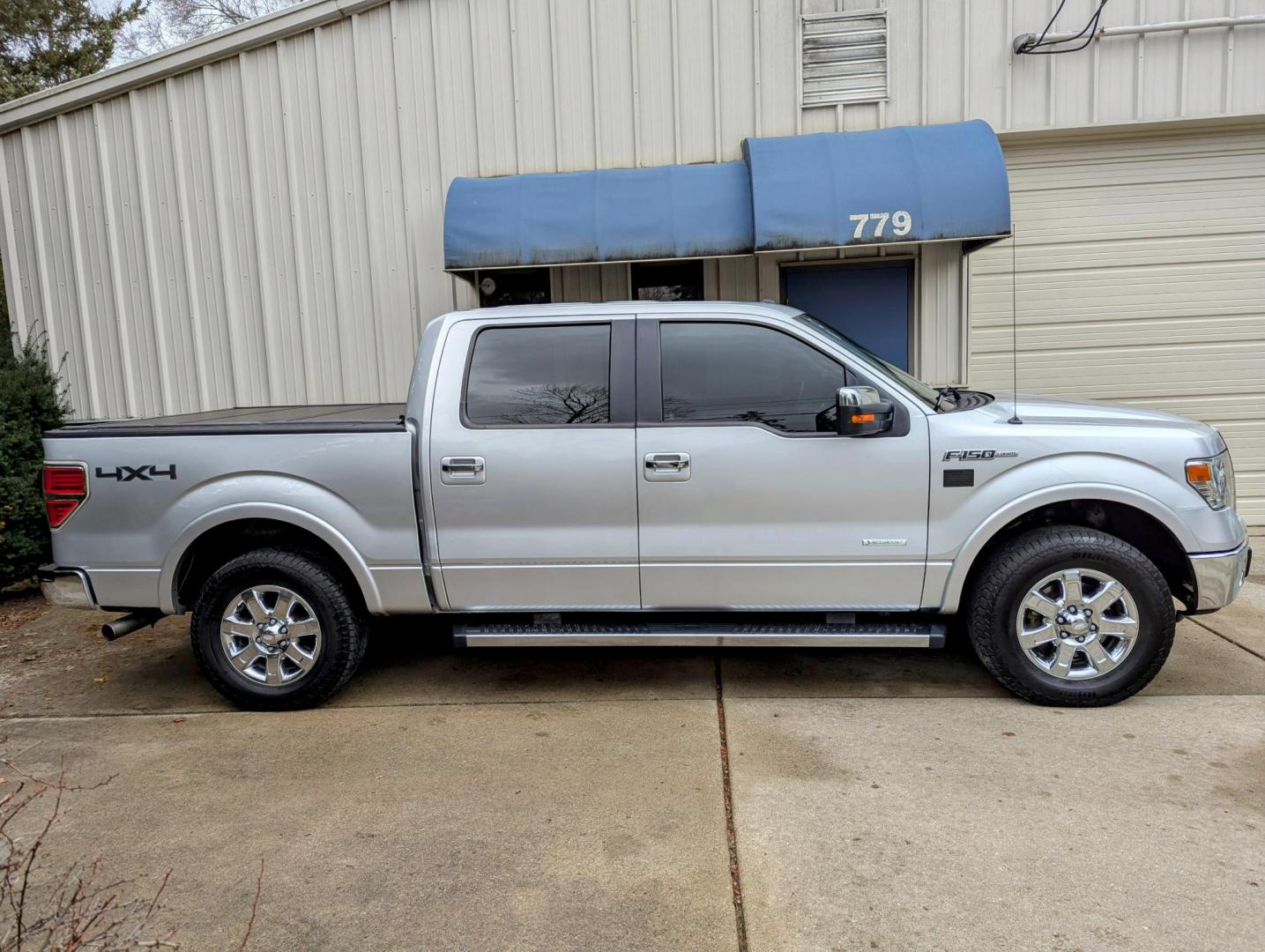 2013 Silver Metallic /Black Leather Ford F-150 XLT SuperCrew 6.5-ft. Bed 4WD (1FTFW1ET2DF) with an 3.5L V6 TURBO engine, 6-Speed Automatic transmission, located at 603 Amelia Street, Plymouth, MI, 48170, (734) 459-5520, 42.378841, -83.464546 - Vehicles shown by appointment - Please call ahead - 734-459-5520, text 734-658-4573 or contact us via our web site at: http://www.selectmotors.com for complete Inventory, Photos, Videos and FREE Carfax Reports. 2013 Ford F150 Lariat 4 x 4 3.5, Ingot Silver Metallic with Black leather interior, 16 - Photo#13