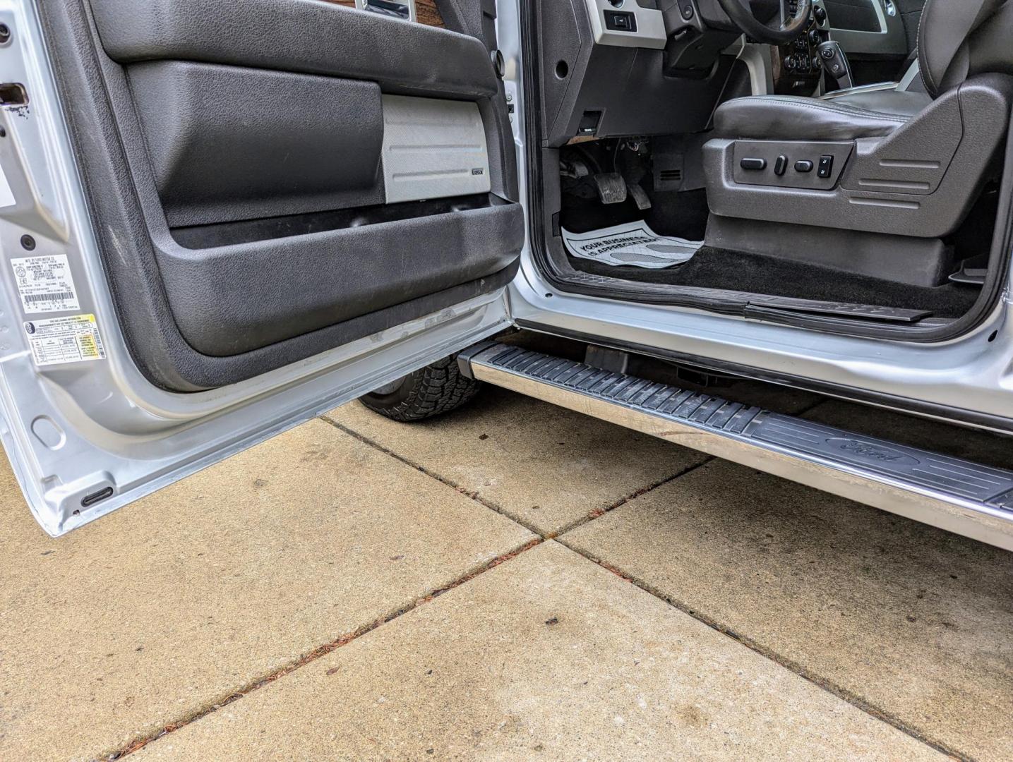 2013 Silver Metallic /Black Leather Ford F-150 XLT SuperCrew 6.5-ft. Bed 4WD (1FTFW1ET2DF) with an 3.5L V6 TURBO engine, 6-Speed Automatic transmission, located at 603 Amelia Street, Plymouth, MI, 48170, (734) 459-5520, 42.378841, -83.464546 - Vehicles shown by appointment - Please call ahead - 734-459-5520, text 734-658-4573 or contact us via our web site at: http://www.selectmotors.com for complete Inventory, Photos, Videos and FREE Carfax Reports. 2013 Ford F150 Lariat 4 x 4 3.5, Ingot Silver Metallic with Black leather interior, 16 - Photo#19