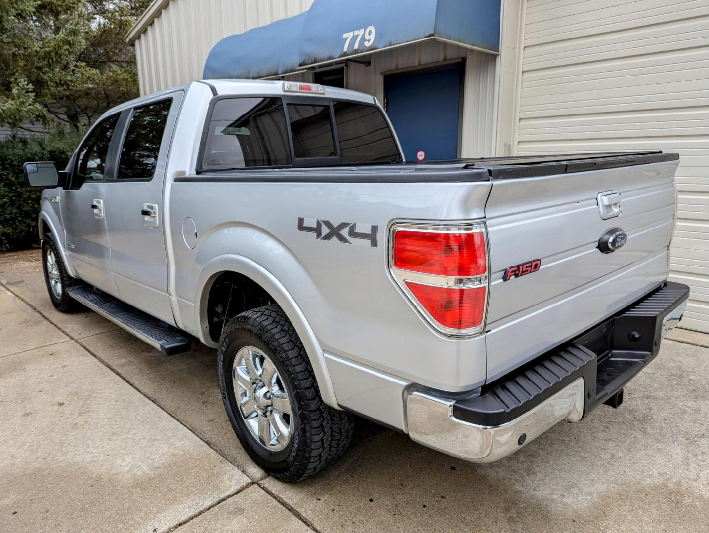 2013 Silver Metallic /Black Leather Ford F-150 XLT SuperCrew 6.5-ft. Bed 4WD (1FTFW1ET2DF) with an 3.5L V6 TURBO engine, 6-Speed Automatic transmission, located at 603 Amelia Street, Plymouth, MI, 48170, (734) 459-5520, 42.378841, -83.464546 - Vehicles shown by appointment - Please call ahead - 734-459-5520, text 734-658-4573 or contact us via our web site at: http://www.selectmotors.com for complete Inventory, Photos, Videos and FREE Carfax Reports. 2013 Ford F150 Lariat 4 x 4 3.5, Ingot Silver Metallic with Black leather interior, 16 - Photo#2