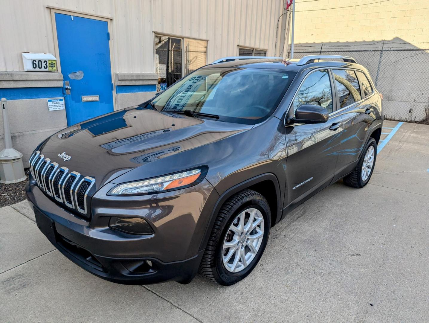 2017 Graphite Crystal Metallic /Black Jeep Cherokee Latitude FWD (1C4PJLCB1HW) with an 2.4L L4 DOHC 16V engine, 9A transmission, located at 603 Amelia Street, Plymouth, MI, 48170, (734) 459-5520, 42.378841, -83.464546 - Vehicles shown by appointment - Please call ahead - 734-459-5520, text 734-658-4573 or contact us via our web site at: http://www.selectmotors.com for complete Inventory, Photos, Videos and FREE Carfax Reports. 2017 Jeep Cherokee Latitude, Graphite Crystal Metallic, Black interior, 72K one owner - Photo#0